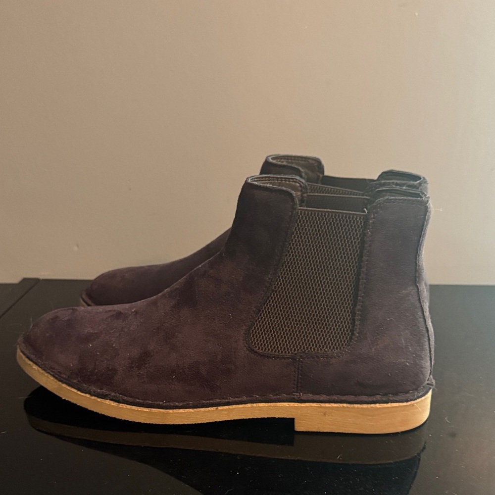 Men's Suede Chelsea Boots in Deep Purple